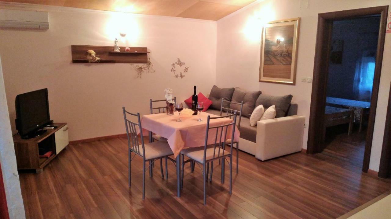 Apartments Annie ロゴズニッツァ エクステリア 写真